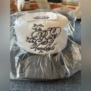 THE HUNDREDS X The Roxy Rare Collab Men’s Black & White SnapBack Trucker BNWT